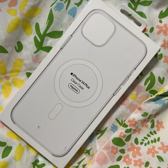Apple Clear Case with MagSafe - iPhone 14 Plus, opened box - Picture 2 of 3